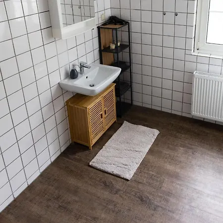 - Gemeinschaftskueche Und Badezimmer * Bad Oeynhausen